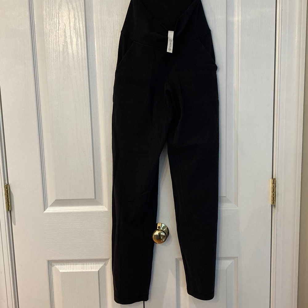 Lululemon Groove Wide Leg Pant with Pockets size 2. Black.